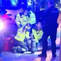 【欧浪】马德里USERA区又传流血案 一男子被利刃刺伤入院