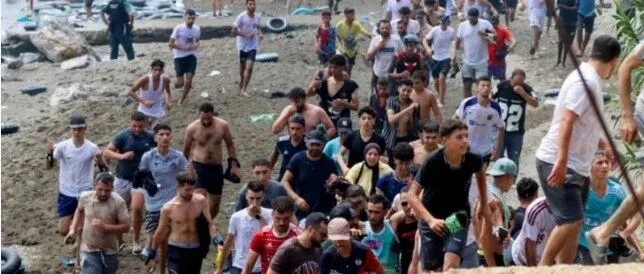 【欧浪】危机重新爆发！数千摩洛哥人暴力冲击西班牙边界 为何危机重新发生