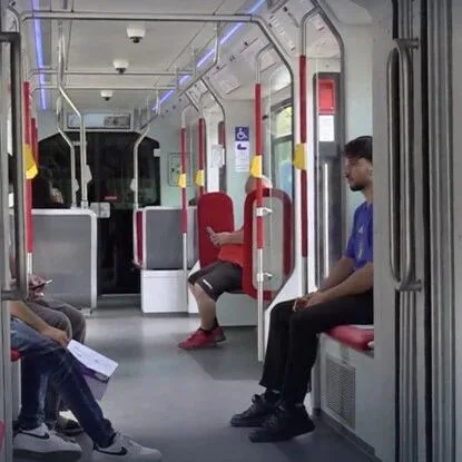 为了省钱，德国一城市新地铁竟不装空调：乘客直呼“像进烤箱”