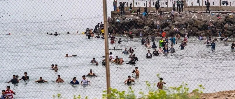 西班牙政府踢皮球，Ceuta5万非法移民何去何从？？