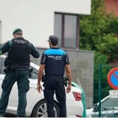 【欧浪】西班牙卫队营内发生枪击案 一女警官被枪杀 枪手被当场击毙