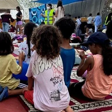西班牙政府紧急安排约500名移民女孩从休达转移至本土