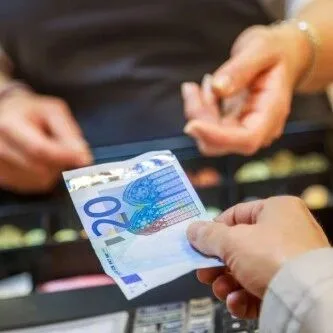 现金激增！欧洲迎来现金为王时代