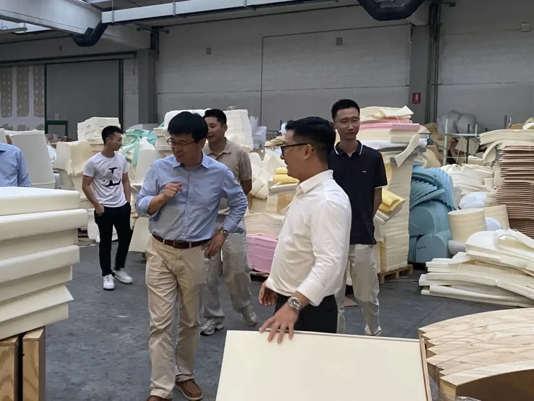 驻米兰总领馆郑东立副总领事走访看望乌迪内侨胞 - 配图4