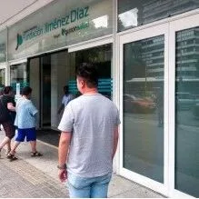 【欧浪】西媒报道华人看病陪同翻译 月入达到数千欧元