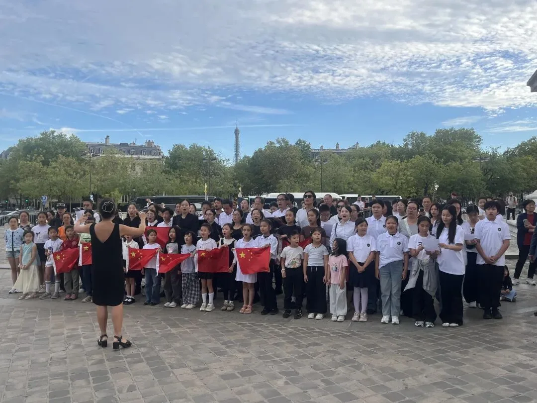 法国侨界巴黎凯旋门下纪念中国人民抗日战争暨世界反法西斯战争胜利81周年 - 配图14