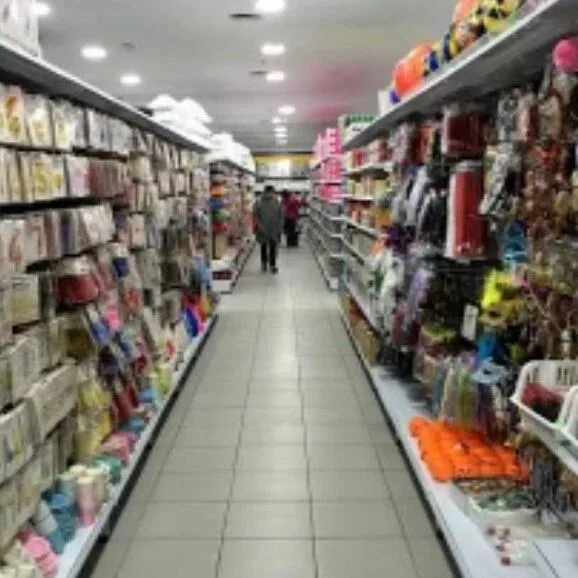 华人商店发生强奸案，女子下体被……