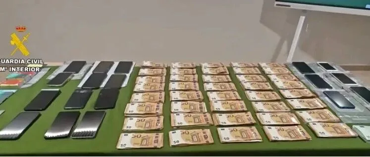 【欧浪】西班牙侦破庞大的冒充银行集团 活跃全国诈骗超百万欧元