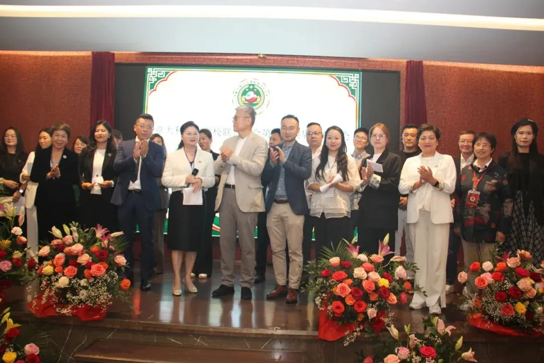 热烈祝贺陈小微蝉联会长  意大利中文学校联合总会换届庆典暨第一届欧洲中华文化知识竞赛启动仪式在米兰举行 - 配图31