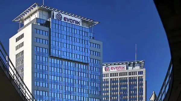 德国化工巨头宣布裁员3200人，两家子公司也要卖