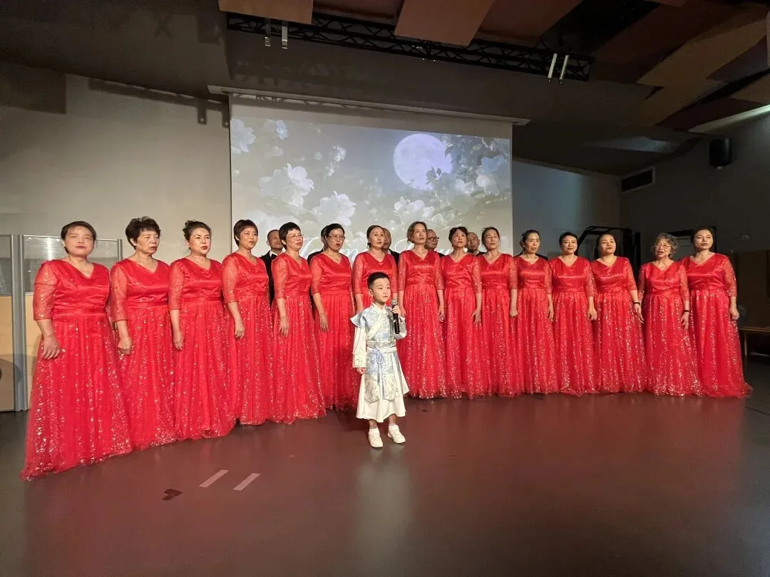 月圆巴黎，歌声连中法——巴黎知音合唱团举行中秋·国庆音乐会 - 配图25