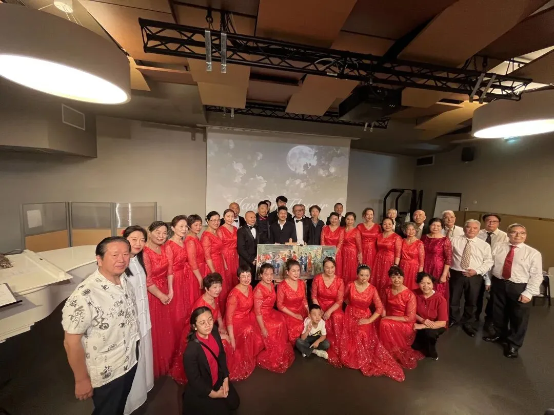 月圆巴黎，歌声连中法——巴黎知音合唱团举行中秋·国庆音乐会 - 配图2