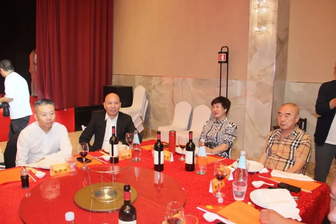 同心筑梦 情系桑梓——米兰侨界隆重庆祝中华人民共和国成立77周年 - 配图22