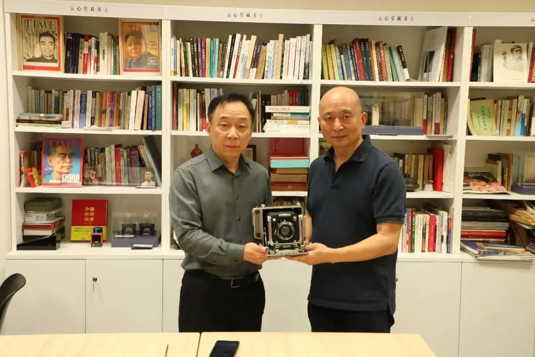 旅法艺术家章毅向“云心堂”捐赠老相机和摄影作品 - 配图17