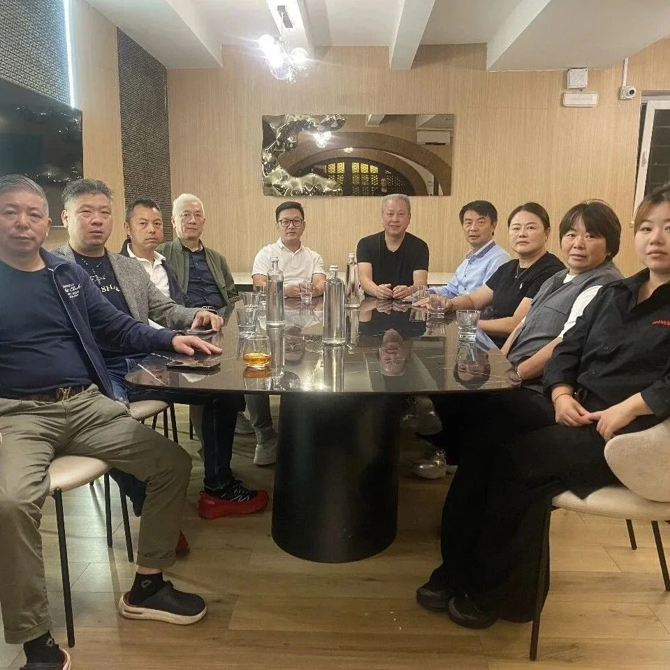 意大利东北四省华联总会举行庆祝国庆座谈会