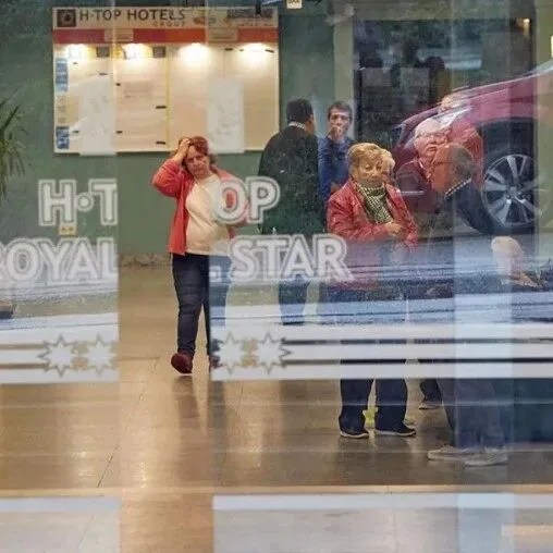 【欧浪】钱交了酒店却没预订：西班牙大批老人旅行前夕才发现被骗